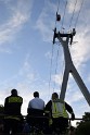 Koelner Seilbahn Gondel blieb haengen Koeln Linksrheinisch P780